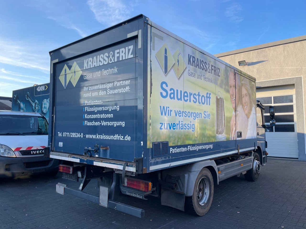 Mercedes-Benz Atego 2 6-Zyl. 4x2 1224 Klima, Radstand: 3.56m. - Koffer LKW: das Bild 4 Mercedes-Benz Atego 2 6-Zyl. 4x2 1224 Klima, Radstand: 3.56m. - Koffer LKW: das Bild 4