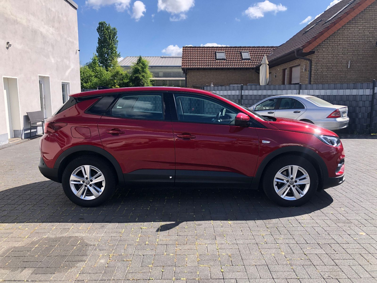 Opel Grandland (X) 1.5 D Automatik Business Edition - SUV/ Geländewagen: das Bild 4 Opel Grandland (X) 1.5 D Automatik Business Edition - SUV/ Geländewagen: das Bild 4