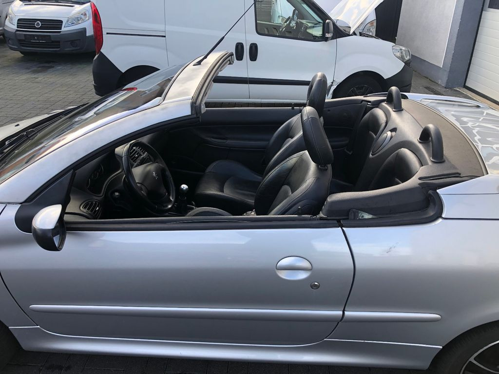 Peugeot 206 Cabriolet CC Platinum - PKW: das Bild 2 Peugeot 206 Cabriolet CC Platinum - PKW: das Bild 2