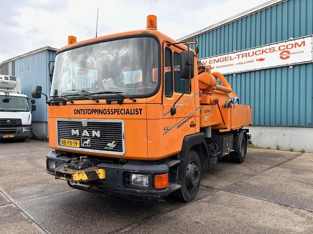 MAN F 15.192 (6-CILINDER) WITH GEESINK VACUUM TANK (MANUAL GEARBOX / P.T.O.) ORIGINAL DUTCH TRUCK - Saug-/ Spülfahrzeug: das Bild 1 MAN F 15.192 (6-CILINDER) WITH GEESINK VACUUM TANK (MANUAL GEARBOX / P.T.O.) ORIGINAL DUTCH TRUCK - Saug-/ Spülfahrzeug: das Bild 1