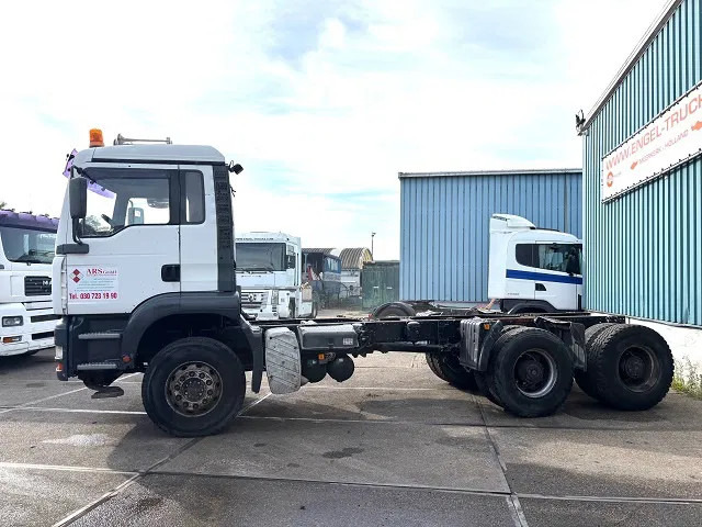 MAN TGA 33.460 6x4 FULL STEEL CHASSIS (6-CILINDER HEADS) (ZF16 MANUAL GEARBOX / FULL STEEL SUSPENSION / REDUCTIONS AXLES / AIRCONDIT - Fahrgestell LKW: das Bild 5 MAN TGA 33.460 6x4 FULL STEEL CHASSIS (6-CILINDER HEADS) (ZF16 MANUAL GEARBOX / FULL STEEL SUSPENSION / REDUCTIONS AXLES / AIRCONDIT - Fahrgestell LKW: das Bild 5