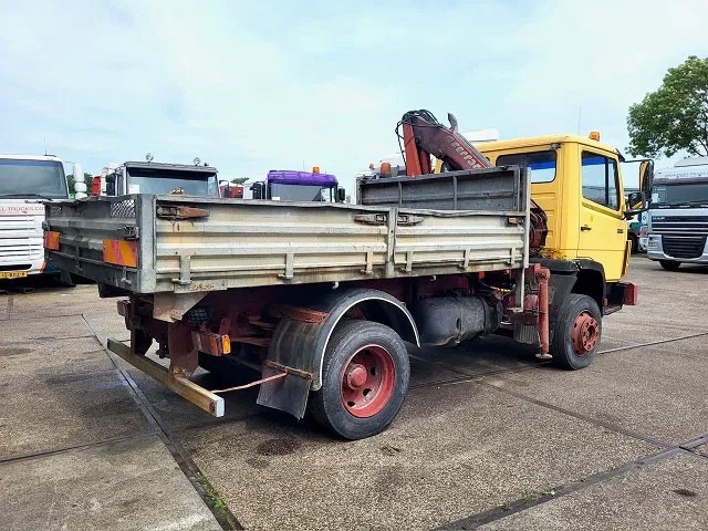 Mercedes-Benz 1117 K (6-CILINDER) KIPPER WITH FERRARI CRANE (FULL STEEL SUSPENSION / MANUAL GEARBOX / P.T.O.) - Kipper, Autokran: das Bild 3 Mercedes-Benz 1117 K (6-CILINDER) KIPPER WITH FERRARI CRANE (FULL STEEL SUSPENSION / MANUAL GEARBOX / P.T.O.) - Kipper, Autokran: das Bild 3