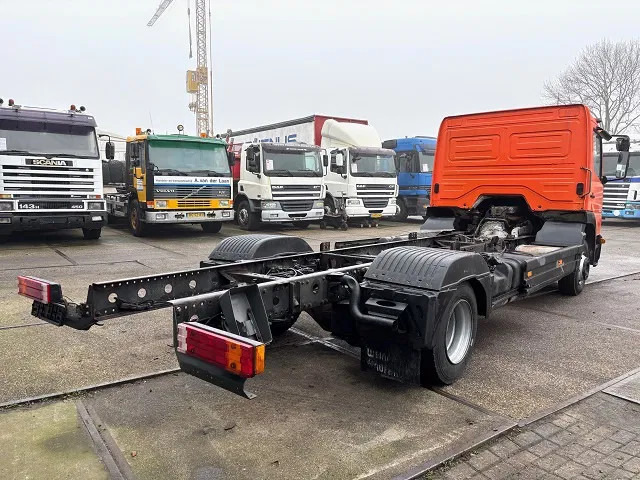 Mercedes-Benz Atego 823L DAY CAB (6-CILINDER) 4x2 CHASSIS (MANUAL GEARBOX / SPER DIFFERENTIAL / 6-CILINDER ENGINE) - Fahrgestell LKW: das Bild 3 Mercedes-Benz Atego 823L DAY CAB (6-CILINDER) 4x2 CHASSIS (MANUAL GEARBOX / SPER DIFFERENTIAL / 6-CILINDER ENGINE) - Fahrgestell LKW: das Bild 3