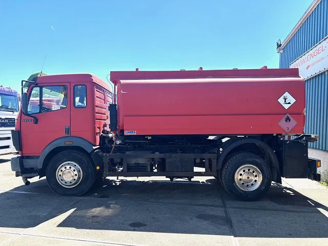 Mercedes-Benz SK 1726 (ORIGINAL GERMAN) 13.500 LITER TANK TRUCK (ZF16 MANUAL GEARBOX / FULL STEEL SUSPENSION / REDUCTION AXLE / ANALOG COUNTER - Tankwagen: das Bild 5 Mercedes-Benz SK 1726 (ORIGINAL GERMAN) 13.500 LITER TANK TRUCK (ZF16 MANUAL GEARBOX / FULL STEEL SUSPENSION / REDUCTION AXLE / ANALOG COUNTER - Tankwagen: das Bild 5