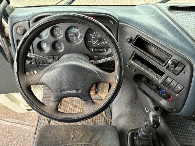 DAF 95.430 XF SPACECAB (EURO 3 / ZF16 MANUAL GEARBOX / ZF-INTARDER / AIRCONDITIONING / 870 LITER DIESELTANK) – Leasing DAF 95.430 XF SPACECAB (EURO 3 / ZF16 MANUAL GEARBOX / ZF-INTARDER / AIRCONDITIONING / 870 LITER DIESELTANK): das Bild 6