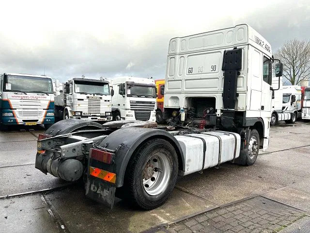 DAF 95.430 XF SPACECAB (EURO 3 / ZF16 MANUAL GEARBOX / ZF-INTARDER / AIRCONDITIONING) - Sattelzugmaschine: das Bild 3 DAF 95.430 XF SPACECAB (EURO 3 / ZF16 MANUAL GEARBOX / ZF-INTARDER / AIRCONDITIONING) - Sattelzugmaschine: das Bild 3