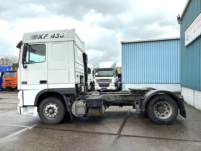 DAF 95.430 XF SPACECAB (EURO 3 / ZF16 MANUAL GEARBOX / ZF-INTARDER / AIRCONDITIONING) - Sattelzugmaschine: das Bild 5 DAF 95.430 XF SPACECAB (EURO 3 / ZF16 MANUAL GEARBOX / ZF-INTARDER / AIRCONDITIONING) - Sattelzugmaschine: das Bild 5