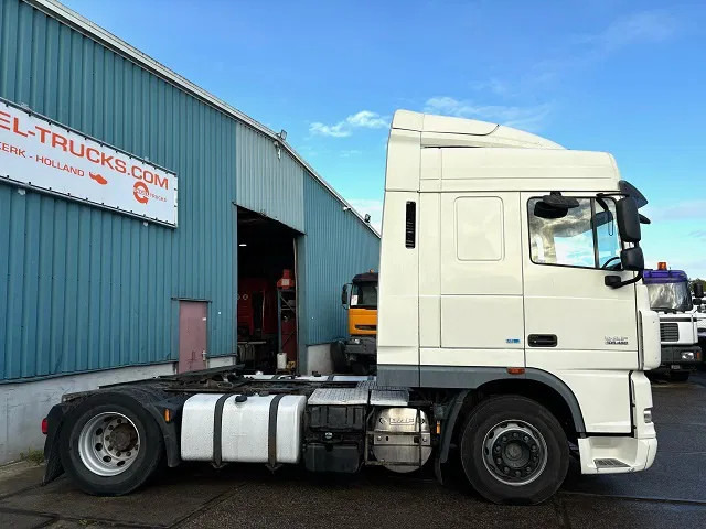 DAF XF 105.460 SPACECAB (ZF MANUAL GEARBOX / MX-BRAKE / 870+430 LITER TANK / EURO 5 EEV / AIRCONDITIONING / FRIDGE) - Sattelzugmaschine: das Bild 4 DAF XF 105.460 SPACECAB (ZF MANUAL GEARBOX / MX-BRAKE / 870+430 LITER TANK / EURO 5 EEV / AIRCONDITIONING / FRIDGE) - Sattelzugmaschine: das Bild 4