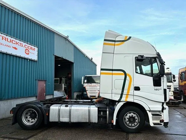 Iveco Stralis 440.42 /TP HIGH-WAY (EURO 6 / AUTOMATIC GEARBOX / 2x TANK / FRIDGE / AIRCONDITIONING / ETC.) - Sattelzugmaschine: das Bild 4 Iveco Stralis 440.42 /TP HIGH-WAY (EURO 6 / AUTOMATIC GEARBOX / 2x TANK / FRIDGE / AIRCONDITIONING / ETC.) - Sattelzugmaschine: das Bild 4