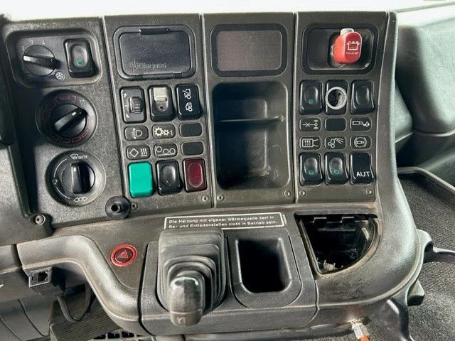 Sattelzugmaschine Scania R124-400 L 4x2 SLEEPERCAB ADR/VLG (2 FUEL LINES!!) (EURO 2 / 12 GEARS MANUAL GEARBOX / RETARDER / BLOWER / P.T.O. / AIRCONDITION: das Bild 9