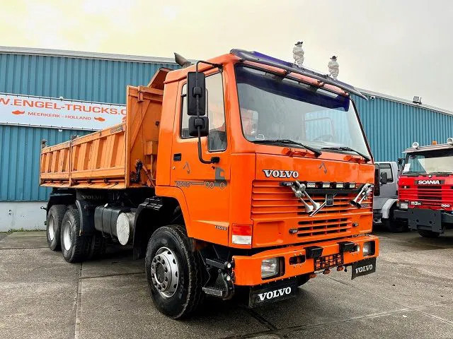 Volvo FL 12.380 6x6 FULL STEEL SUSPENSION MEILLER KIPPER (EURO 2 / MANUAL GEARBOX / REDUCTION AXLES / FULL STEEL SUSPENSION) - Kipper: das Bild 2 Volvo FL 12.380 6x6 FULL STEEL SUSPENSION MEILLER KIPPER (EURO 2 / MANUAL GEARBOX / REDUCTION AXLES / FULL STEEL SUSPENSION) - Kipper: das Bild 2