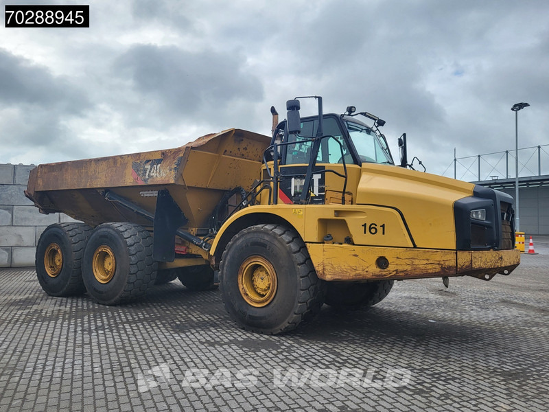 Knickgelenkter Dumper Caterpillar 740 B: das Bild 9