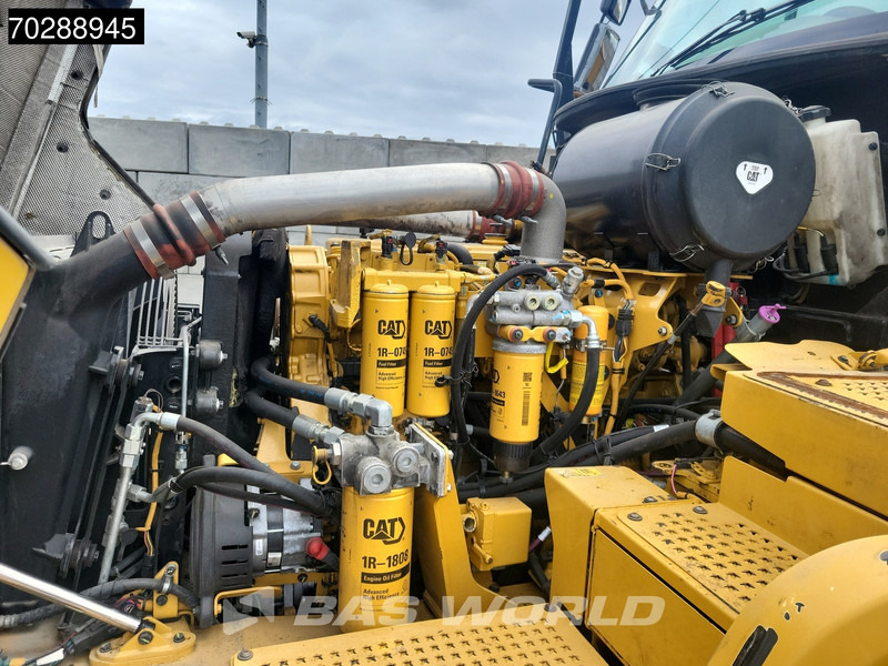 Knickgelenkter Dumper Caterpillar 740 B: das Bild 14
