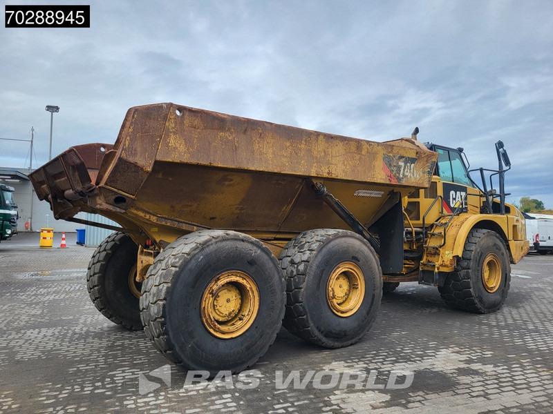 Knickgelenkter Dumper Caterpillar 740 B: das Bild 8