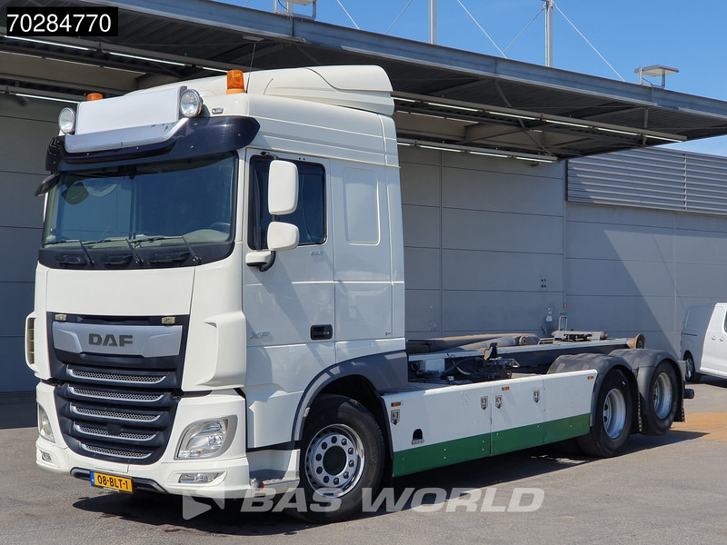 DAF XF 530 XF 6X2 NL-Truck VDL Hooklift Standklima Automatic ACC Euro 6 - Abrollkipper: das Bild 3 DAF XF 530 XF 6X2 NL-Truck VDL Hooklift Standklima Automatic ACC Euro 6 - Abrollkipper: das Bild 3
