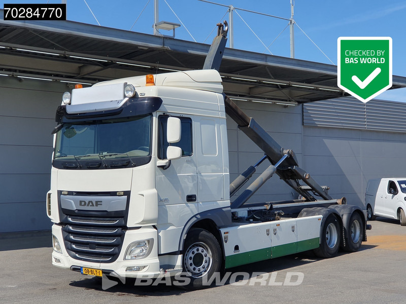 DAF XF 530 XF 6X2 NL-Truck VDL Hooklift Standklima Automatic ACC Euro 6 - Abrollkipper: das Bild 1 DAF XF 530 XF 6X2 NL-Truck VDL Hooklift Standklima Automatic ACC Euro 6 - Abrollkipper: das Bild 1