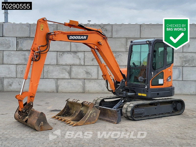 Doosan DX63-3 3 BUCKETS - A/C - Minibagger: das Bild 1 Doosan DX63-3 3 BUCKETS - A/C - Minibagger: das Bild 1