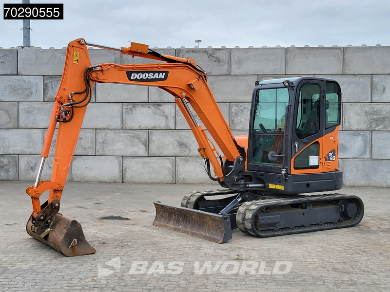 Doosan DX63-3 3 BUCKETS - A/C - Minibagger: das Bild 3 Doosan DX63-3 3 BUCKETS - A/C - Minibagger: das Bild 3
