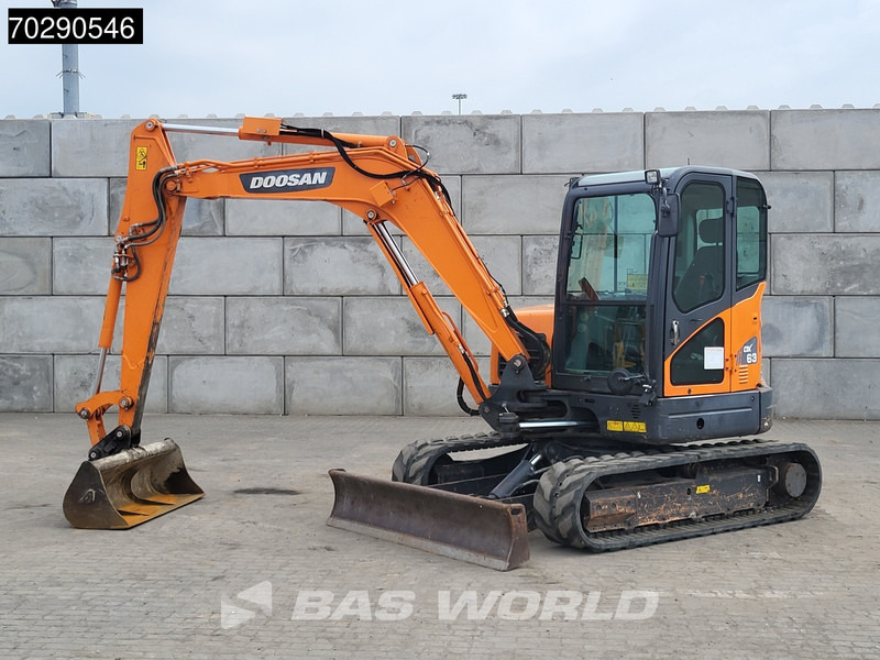 Doosan DX63-3 - Minibagger: das Bild 3 Doosan DX63-3 - Minibagger: das Bild 3
