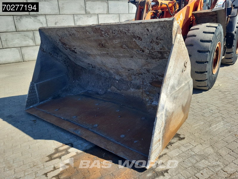 Radlader Hitachi ZW250 -6: das Bild 9