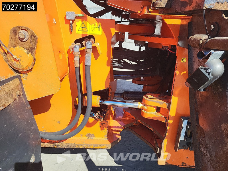 Radlader Hitachi ZW250 -6: das Bild 13