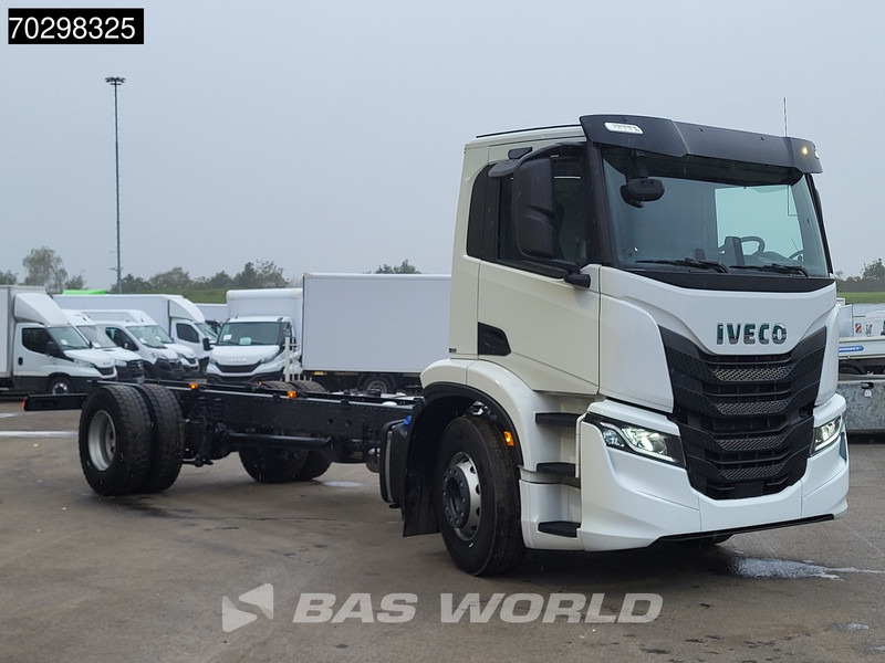 Iveco S-Way 340 4X2 NEW! Chassis Automatic LED Navi ACC Euro 6 - Fahrgestell LKW: das Bild 3 Iveco S-Way 340 4X2 NEW! Chassis Automatic LED Navi ACC Euro 6 - Fahrgestell LKW: das Bild 3