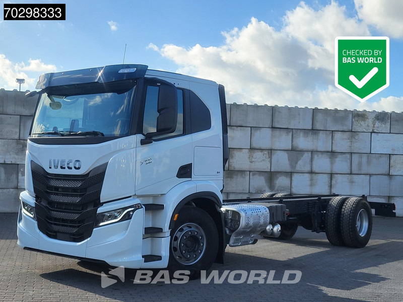 Iveco S-Way 340 4X2 NEW! Chassis Automatic Navi LED Euro 6 - Fahrgestell LKW: das Bild 1 Iveco S-Way 340 4X2 NEW! Chassis Automatic Navi LED Euro 6 - Fahrgestell LKW: das Bild 1