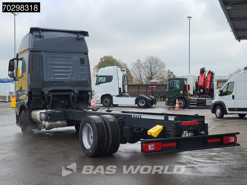 Iveco S-Way 460 4X2 NEW! Chassis FULL AIR ACC LED Euro 6 - Fahrgestell LKW: das Bild 2 Iveco S-Way 460 4X2 NEW! Chassis FULL AIR ACC LED Euro 6 - Fahrgestell LKW: das Bild 2