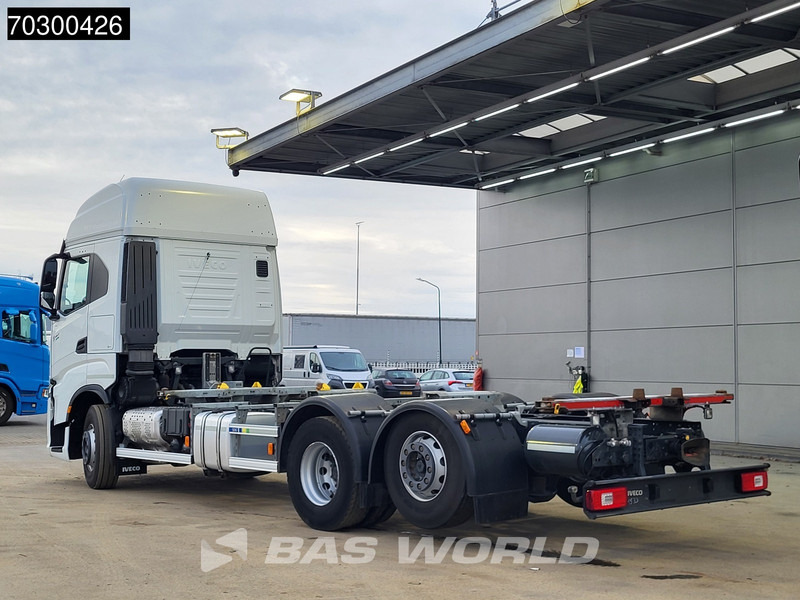 Iveco S-Way 510 6X2 Retarder Full Air Lift Axle BDF Euro 6 - Containerwagen/ Wechselfahrgestell LKW: das Bild 2 Iveco S-Way 510 6X2 Retarder Full Air Lift Axle BDF Euro 6 - Containerwagen/ Wechselfahrgestell LKW: das Bild 2