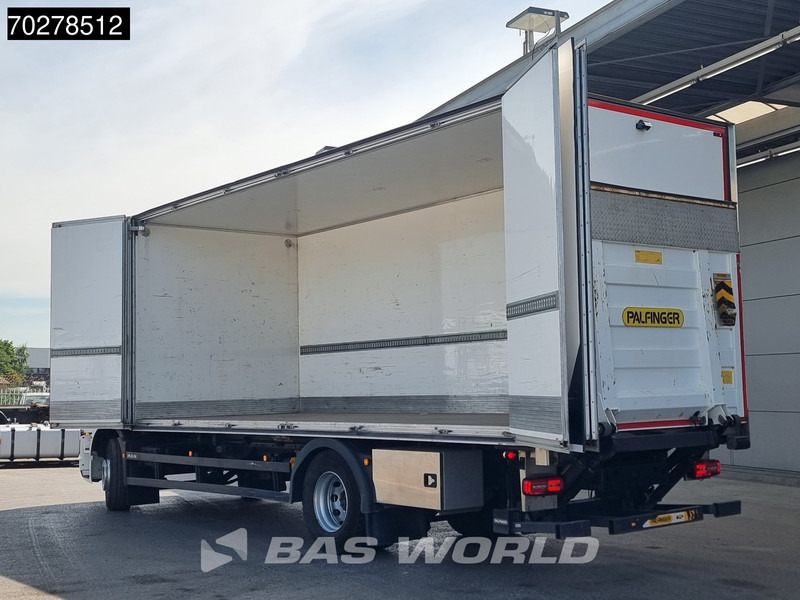 MAN TGM 18.290 4X2 19tonner Automatic Ladebordwand LED Navi Euro 6 - Koffer LKW: das Bild 3 MAN TGM 18.290 4X2 19tonner Automatic Ladebordwand LED Navi Euro 6 - Koffer LKW: das Bild 3