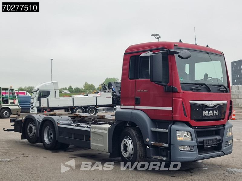 MAN TGS 26.320 6X2 BDF ADR Lift+lenkasche Automatic Euro 6 - Containerwagen/ Wechselfahrgestell LKW: das Bild 3 MAN TGS 26.320 6X2 BDF ADR Lift+lenkasche Automatic Euro 6 - Containerwagen/ Wechselfahrgestell LKW: das Bild 3