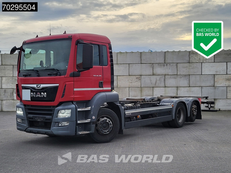 MAN TGS 26.320 TGS 6X2 ADR BDF Lift + Steering Axle Euro 6 - Containerwagen/ Wechselfahrgestell LKW: das Bild 1 MAN TGS 26.320 TGS 6X2 ADR BDF Lift + Steering Axle Euro 6 - Containerwagen/ Wechselfahrgestell LKW: das Bild 1