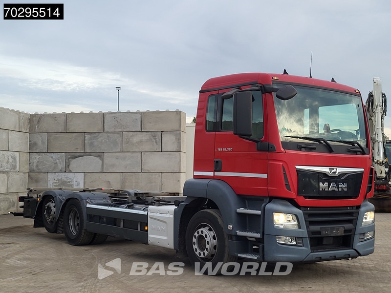 MAN TGS 26.320 TGS 6X2 ADR BDF Lift + Steering Axle Euro 6 - Containerwagen/ Wechselfahrgestell LKW: das Bild 3 MAN TGS 26.320 TGS 6X2 ADR BDF Lift + Steering Axle Euro 6 - Containerwagen/ Wechselfahrgestell LKW: das Bild 3