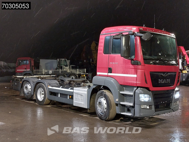 MAN TGS 26.320 TGS 6X2 BDF Lift+Steering Axle Automatic ADR Euro 6 - Containerwagen/ Wechselfahrgestell LKW: das Bild 3 MAN TGS 26.320 TGS 6X2 BDF Lift+Steering Axle Automatic ADR Euro 6 - Containerwagen/ Wechselfahrgestell LKW: das Bild 3
