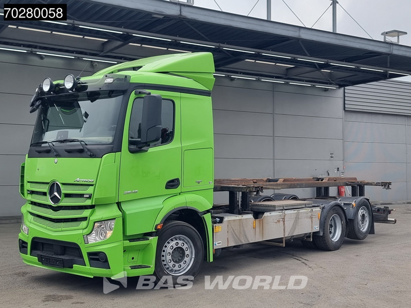 Mercedes-Benz Actros 2545 6X2 Hydraulic Liftable BDF system Lift+steering axle ADR Euro 6 - Containerwagen/ Wechselfahrgestell LKW: das Bild 5 Mercedes-Benz Actros 2545 6X2 Hydraulic Liftable BDF system Lift+steering axle ADR Euro 6 - Containerwagen/ Wechselfahrgestell LKW: das Bild 5