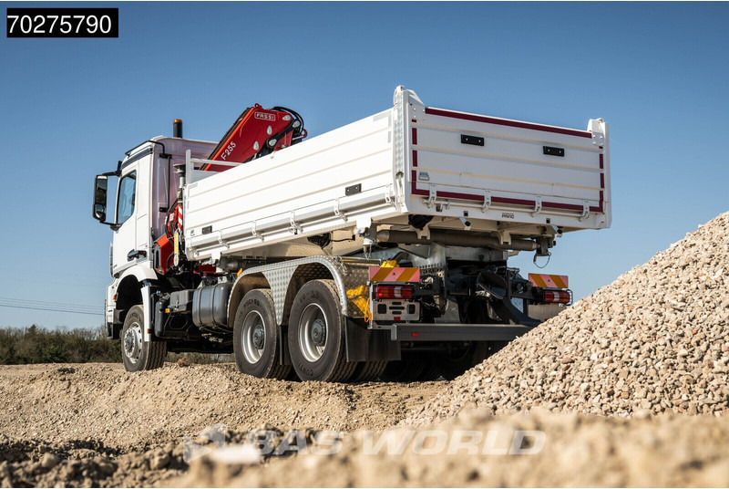 Mercedes-Benz Arocs 3348 6X6 Full Steel Retarder Fassi 25T/M Crane Kran Euro 6 - Kipper, Autokran: das Bild 5 Mercedes-Benz Arocs 3348 6X6 Full Steel Retarder Fassi 25T/M Crane Kran Euro 6 - Kipper, Autokran: das Bild 5