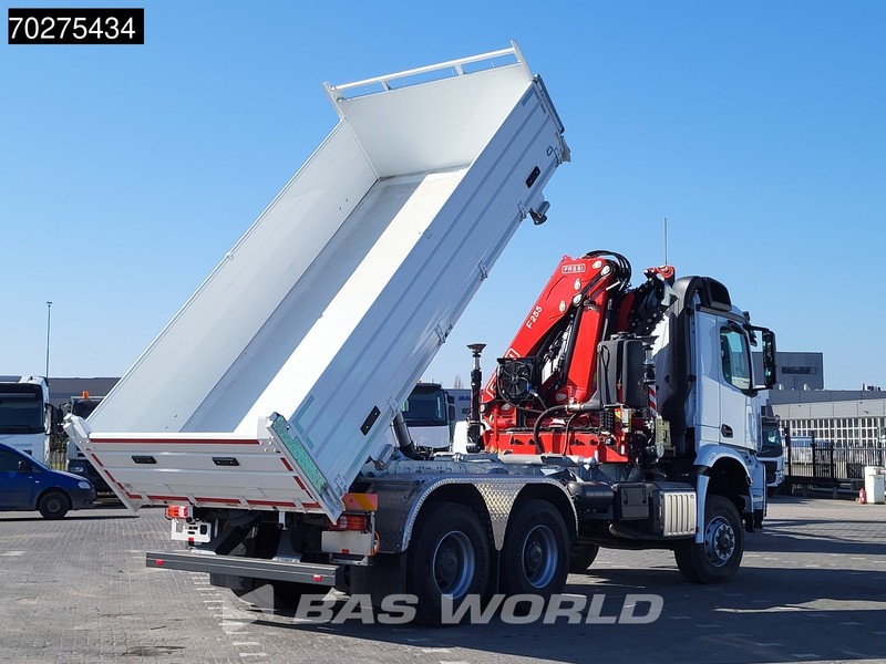 Mercedes-Benz Arocs 3348 6X6 NEW Fassi F255A.2.24 Kran Crane 3-way tipper Navi Euro 6 - Kipper, Autokran: das Bild 3 Mercedes-Benz Arocs 3348 6X6 NEW Fassi F255A.2.24 Kran Crane 3-way tipper Navi Euro 6 - Kipper, Autokran: das Bild 3