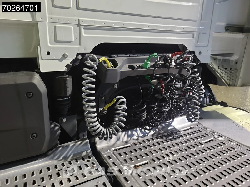 DAF XF 480 4X2 Mega 2xTanks ACC LED - Sattelzugmaschine: das Bild 3 DAF XF 480 4X2 Mega 2xTanks ACC LED - Sattelzugmaschine: das Bild 3