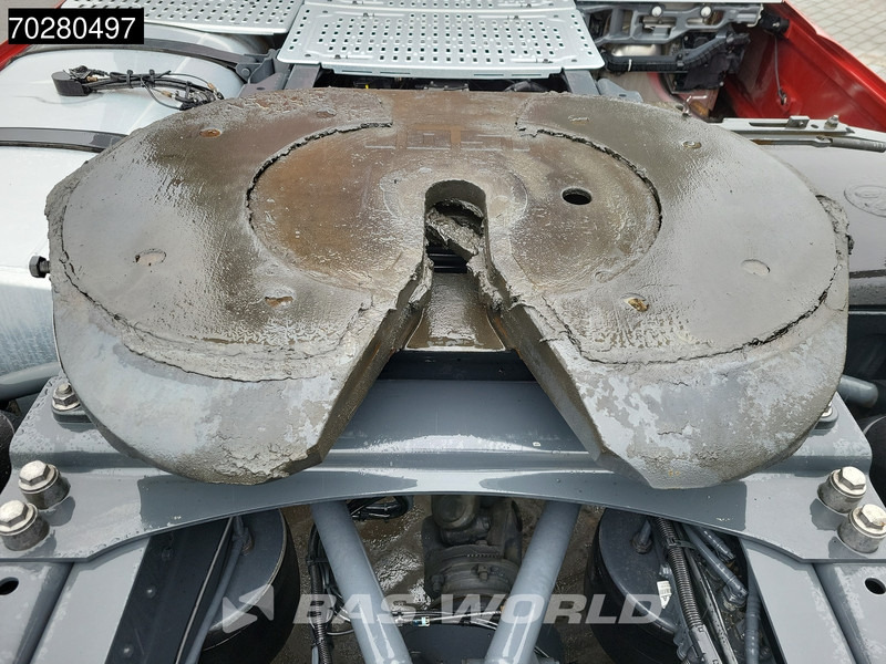 Sattelzugmaschine DAF XF 530 XF 4X2 Retarder ACC Standklima Euro 6: das Bild 16