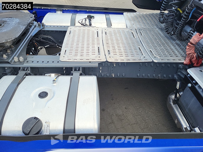 Sattelzugmaschine DAF XG+ 530 XG+ 4X2 Retarder 2x Tanks Alcoa's Standklima ACC: das Bild 8