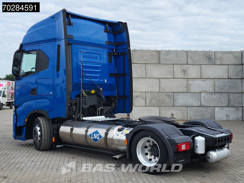 Iveco S-Way 460 4X2 Retarder 2xTanks Mega ACC LED Navi Euro 6 - Sattelzugmaschine: das Bild 2 Iveco S-Way 460 4X2 Retarder 2xTanks Mega ACC LED Navi Euro 6 - Sattelzugmaschine: das Bild 2