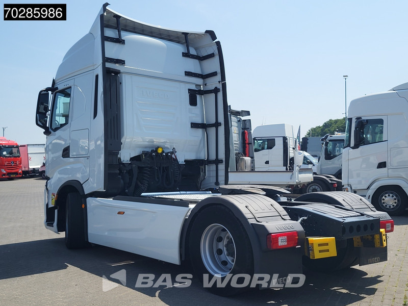 Iveco S-Way 490 4X2 Retarder Standklima 2xTanks Navi ACC LED Euro 6 - Sattelzugmaschine: das Bild 2 Iveco S-Way 490 4X2 Retarder Standklima 2xTanks Navi ACC LED Euro 6 - Sattelzugmaschine: das Bild 2