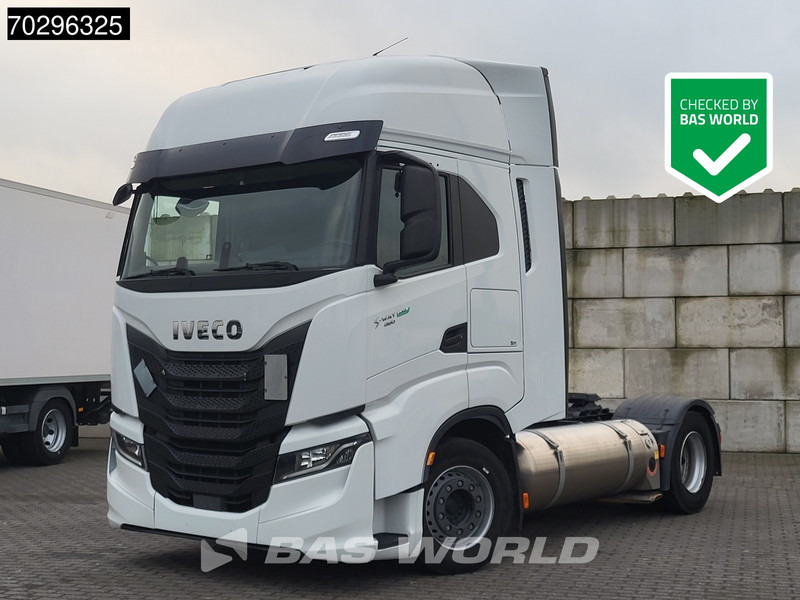 Iveco S-Way S-Way 4X2 LNG Retarder 2X Tanks - Sattelzugmaschine: das Bild 2 Iveco S-Way S-Way 4X2 LNG Retarder 2X Tanks - Sattelzugmaschine: das Bild 2