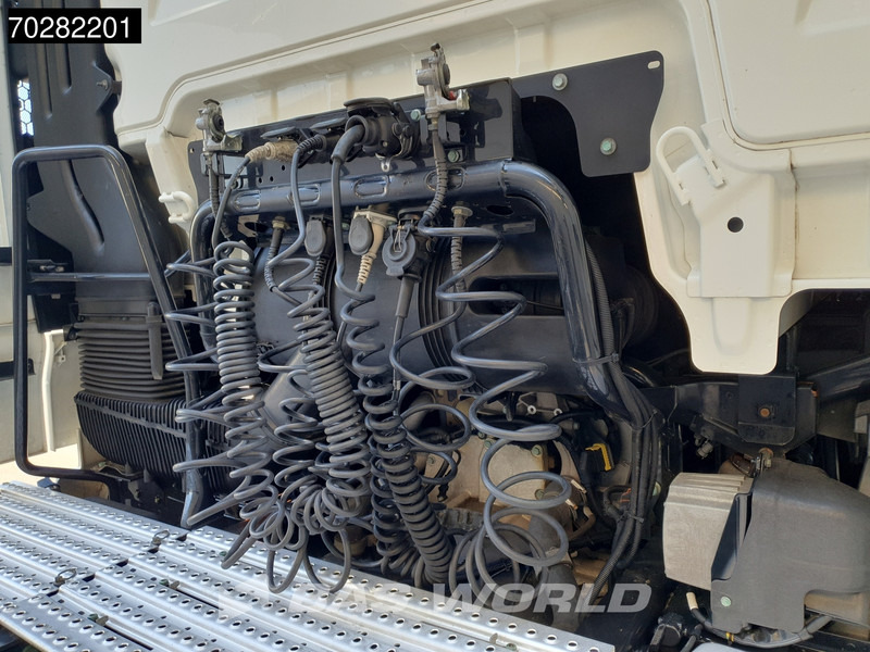 Sattelzugmaschine MAN TGX 18.460 TGX 4X2 XLX Retarder 2x Tanks ACC Navi Euro 6: das Bild 12