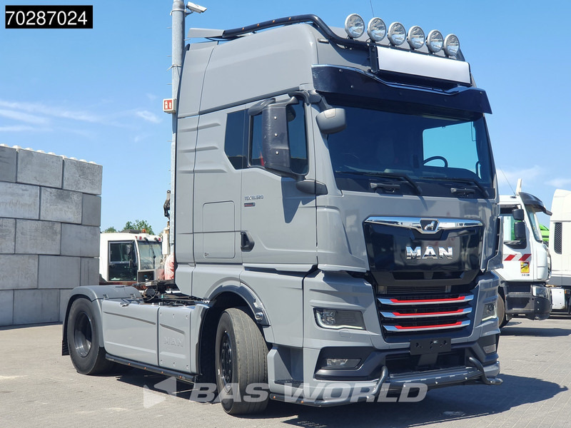 MAN TGX 18.520 4X2 Individual Lion S! GX Retarder Full-Air 2x Tanks Navi LED ACC Euro 6 - Sattelzugmaschine: das Bild 3 MAN TGX 18.520 4X2 Individual Lion S! GX Retarder Full-Air 2x Tanks Navi LED ACC Euro 6 - Sattelzugmaschine: das Bild 3