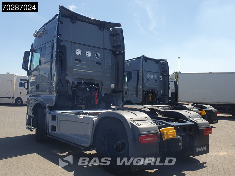 MAN TGX 18.520 4X2 Individual Lion S! GX Retarder Full-Air 2x Tanks Navi LED ACC Euro 6 - Sattelzugmaschine: das Bild 2 MAN TGX 18.520 4X2 Individual Lion S! GX Retarder Full-Air 2x Tanks Navi LED ACC Euro 6 - Sattelzugmaschine: das Bild 2