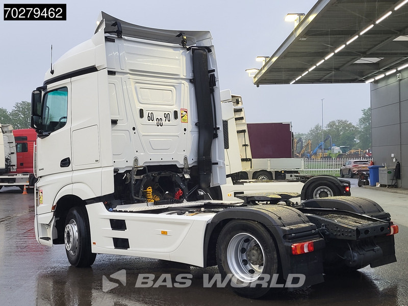 Mercedes-Benz Actros 1845 4X2 StreamSpace 2x Tanks Euro 6 - Sattelzugmaschine: das Bild 2 Mercedes-Benz Actros 1845 4X2 StreamSpace 2x Tanks Euro 6 - Sattelzugmaschine: das Bild 2