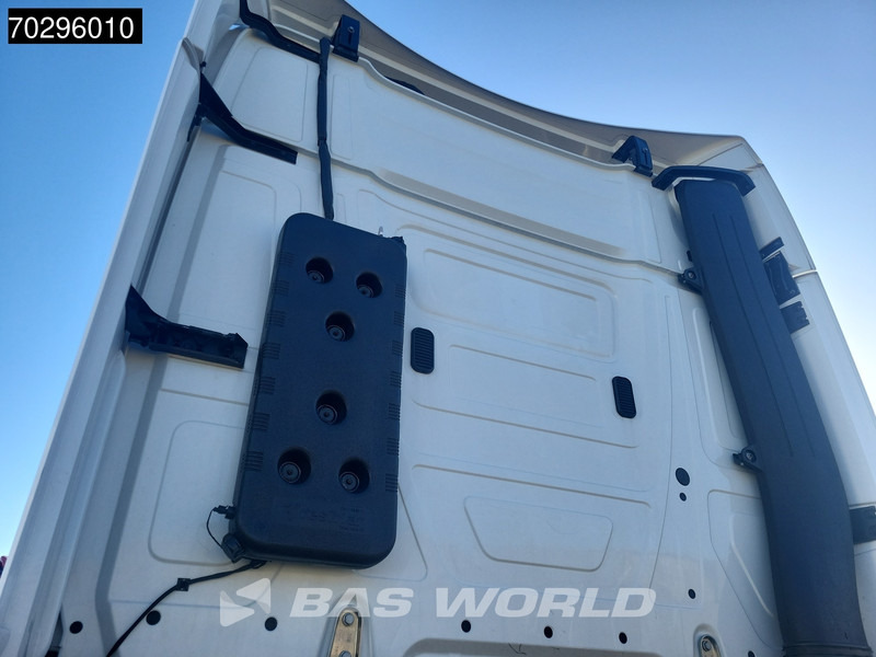 Mercedes-Benz Actros 1845 Actros 4X2 BigSpace 2xTanks Standklima Mirror Cam Euro 6 - Sattelzugmaschine: das Bild 5 Mercedes-Benz Actros 1845 Actros 4X2 BigSpace 2xTanks Standklima Mirror Cam Euro 6 - Sattelzugmaschine: das Bild 5