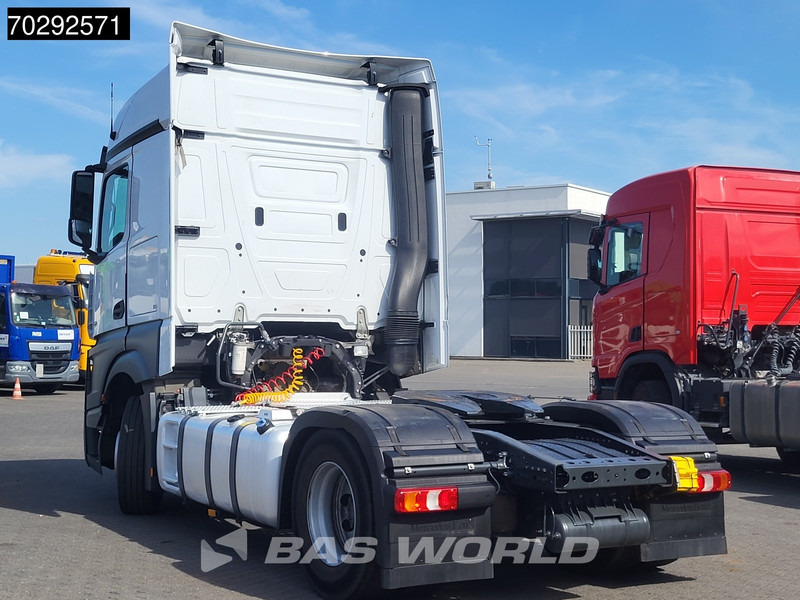 Mercedes-Benz Actros 1851 4X2 2xTanks Euro 6 - Sattelzugmaschine: das Bild 2 Mercedes-Benz Actros 1851 4X2 2xTanks Euro 6 - Sattelzugmaschine: das Bild 2