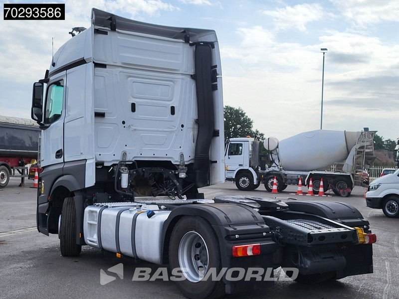 Mercedes-Benz Actros 1851 4X2 BigSpace 2xTanks Euro 6 - Sattelzugmaschine: das Bild 2 Mercedes-Benz Actros 1851 4X2 BigSpace 2xTanks Euro 6 - Sattelzugmaschine: das Bild 2